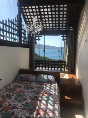 7. Apartamento com Banheira Vista Mar Bombinhas